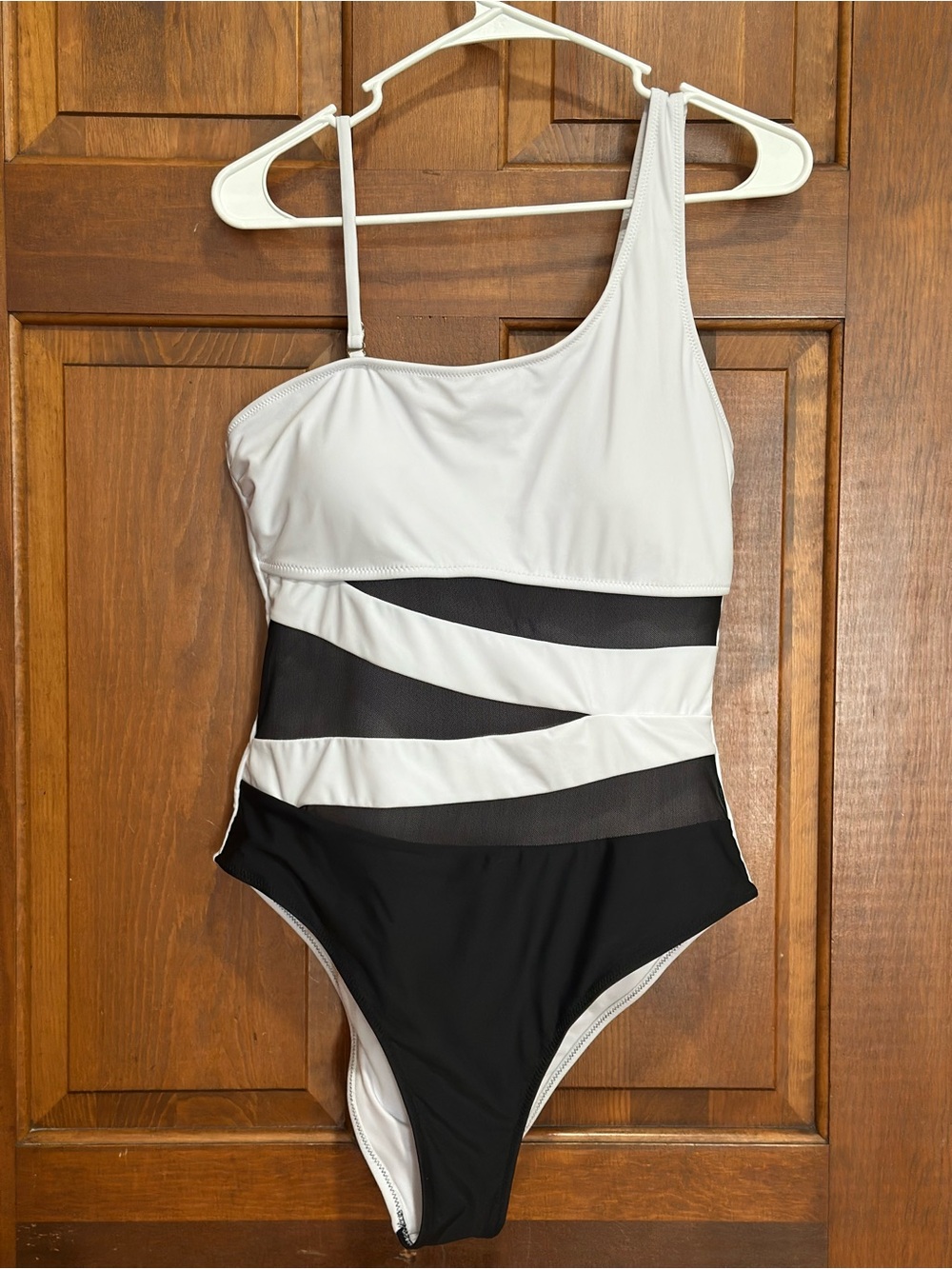 Asymmetrical Black and White One-Shoulder Women's One-Piece Swimsuit